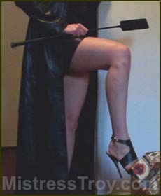 MISTRESS TROY Professional Dominatrix NYC New York City visited the OWK to enjoy submissive male slaves, other femdommes, fetish
		 	attire, slave auction, whipped ass contest, female domination and protocol training