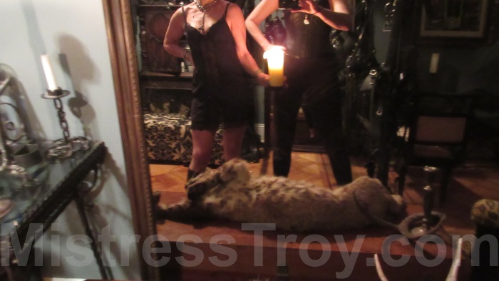 MISTRESS VENUS and MISTRESS TROY Pro-Dommes New York NY offer BDSM, fetish and femdom sessions for male slaves, submissives,
		 	masochists and fetishists